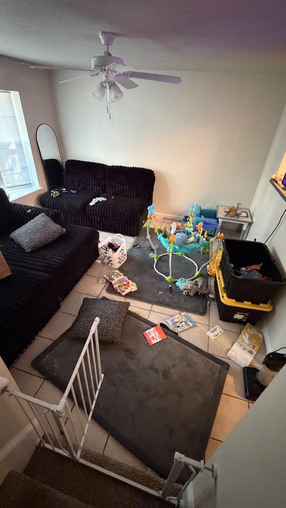 Living room before cleaning